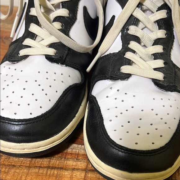 Nike Vintage Look Black and White Dunks, Womens 7 - Picture 3 of 9